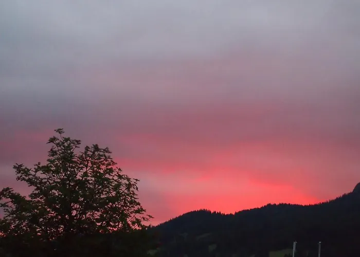 Haus Bergwelt Апартаменты Грен