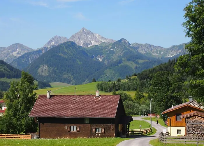 Haus Bergwelt Апартаменты Грен